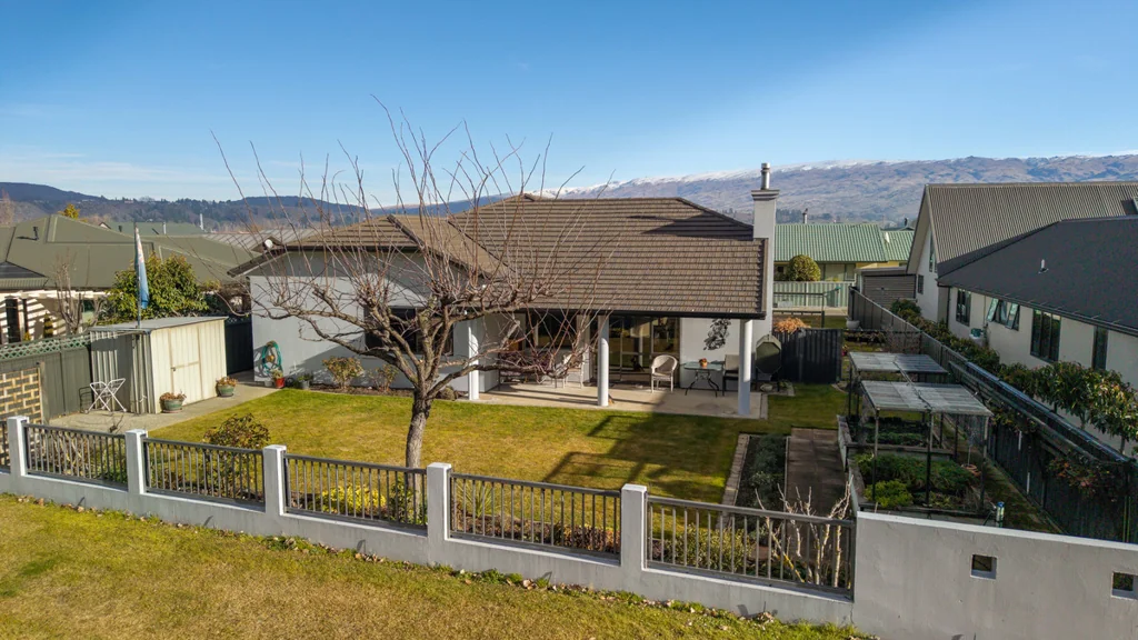 Alexandra 4 Bedroom SPACIOUS FAMILY LIVING IN AN EXCELLENT LOCATION