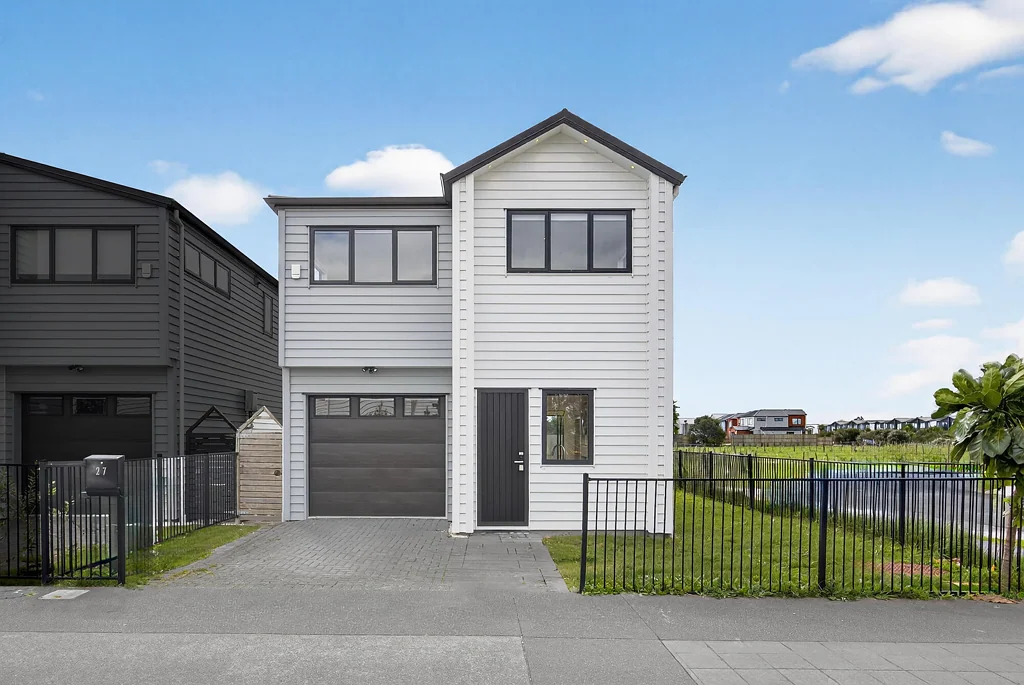 27 Arahopu Place, Papakura, Auckland