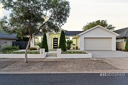 11 River Walk Drive, Point Cook