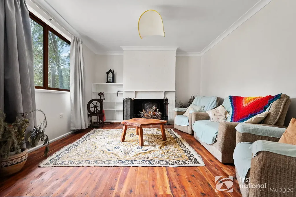 Cooks Gap A CHARMING COTTAGE, AN ORCHARD & A SIMPLER LIFESTYLE
