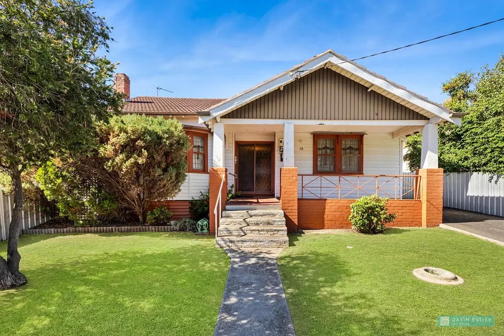 North Bendigo 3房  Well presented family home in a superb locale and on a block of 913m2