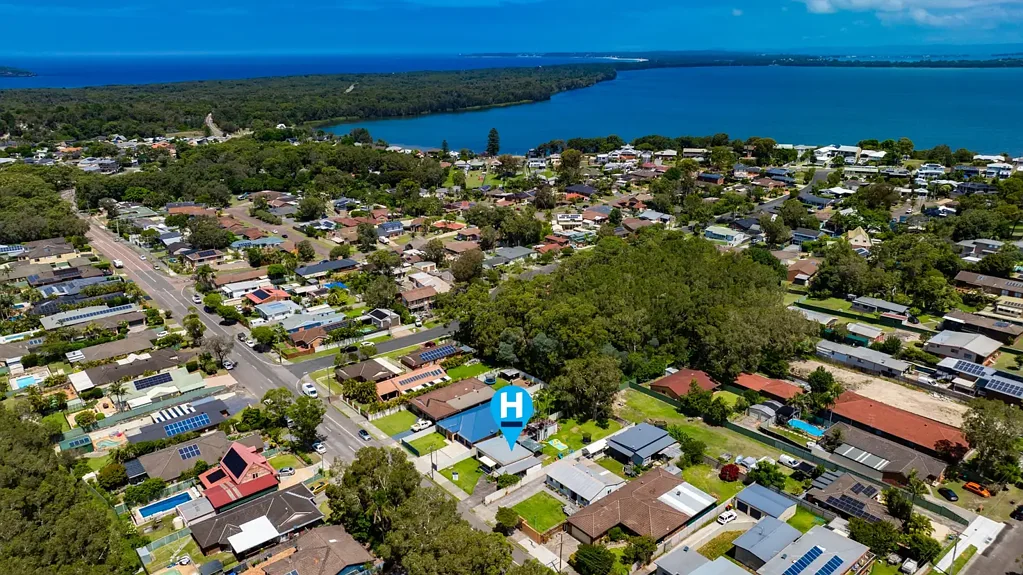 Lake Munmorah 2ਬੈੱਡਰੂਮ Charm & Endless Potential on 750sqm (Approx.)