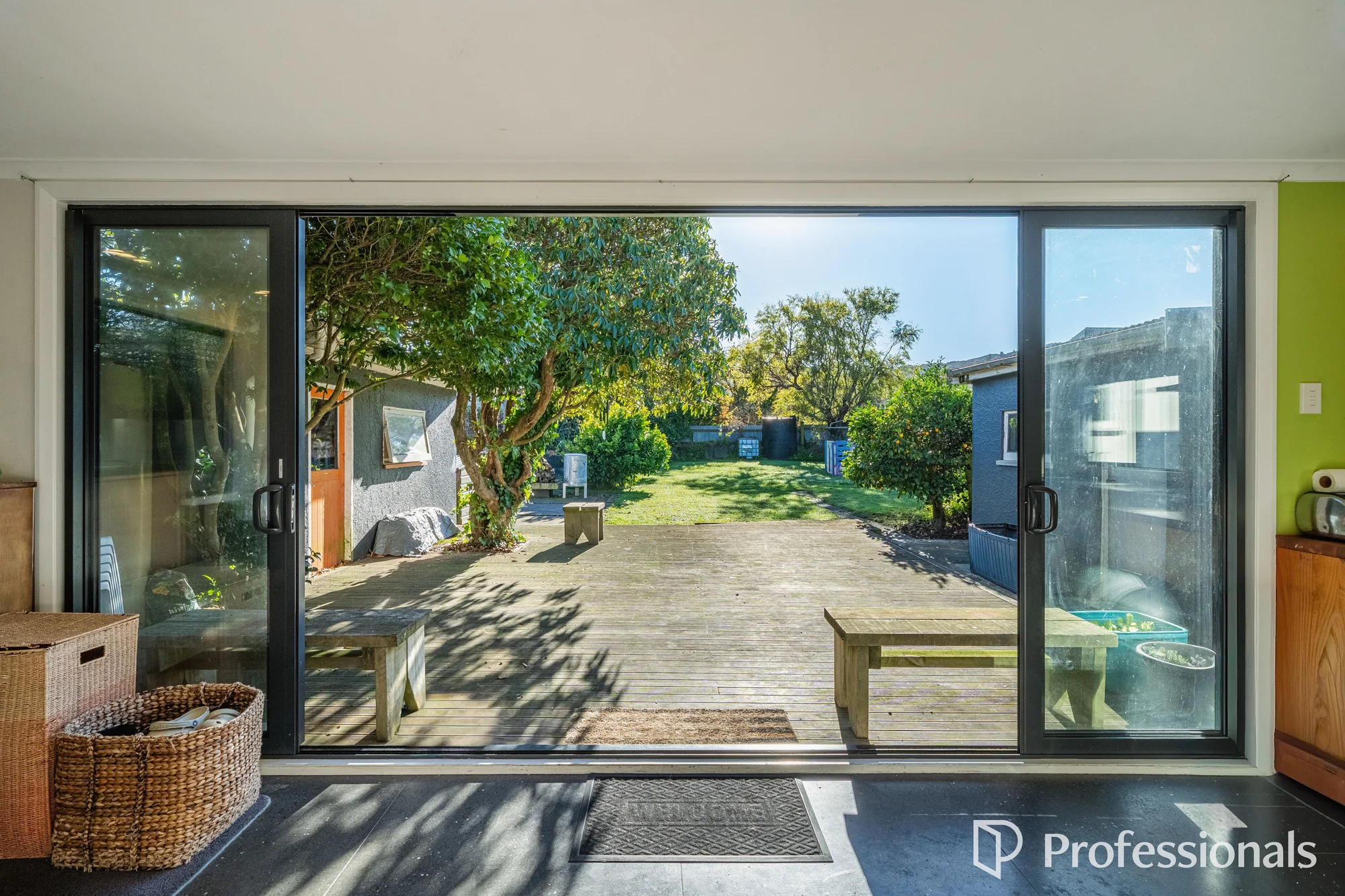Wainuiomata 4બેડરૂમ Family Living with Space, Sun and Style