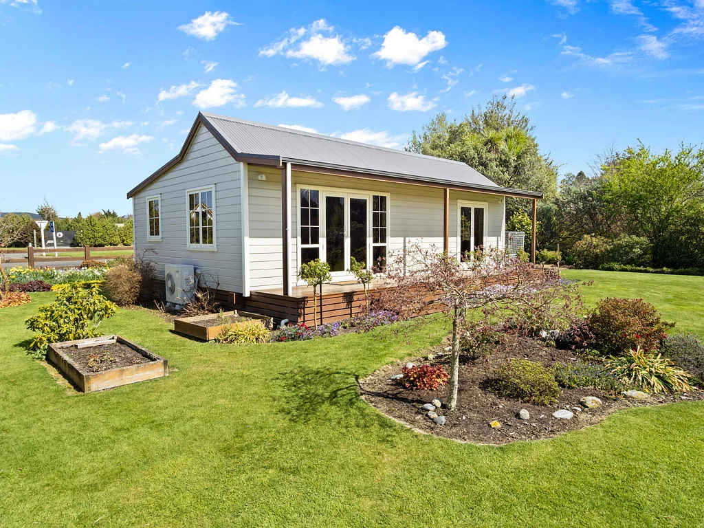 Mount Somers 2침실 Charming country cottage with income potential