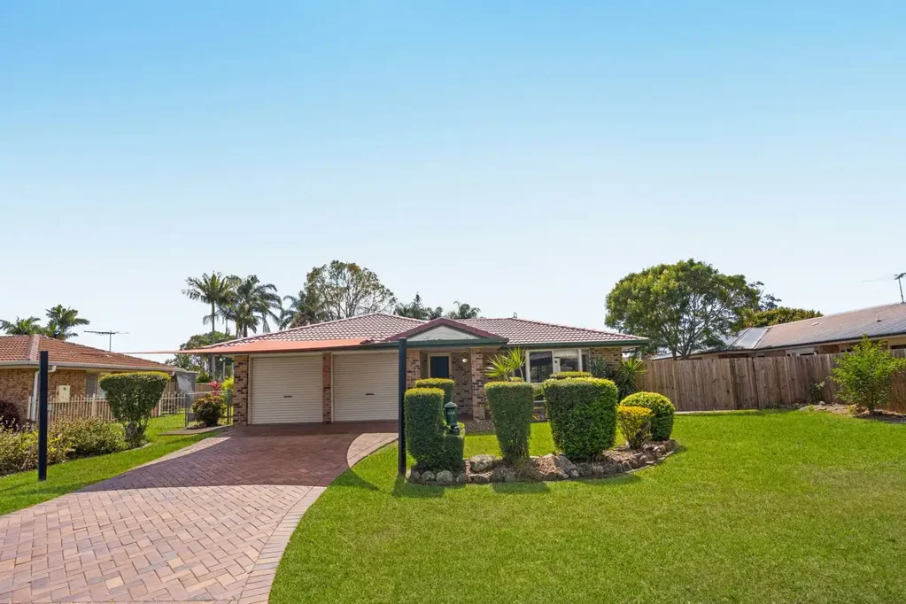 3 BEDROOM FAMILY HOME IN TAIGUM