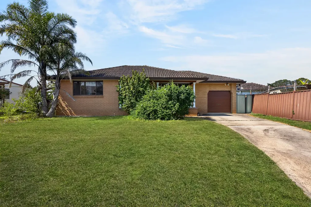 Glenfield 4कमरा Spacious Family Living with Poolside Entertaining