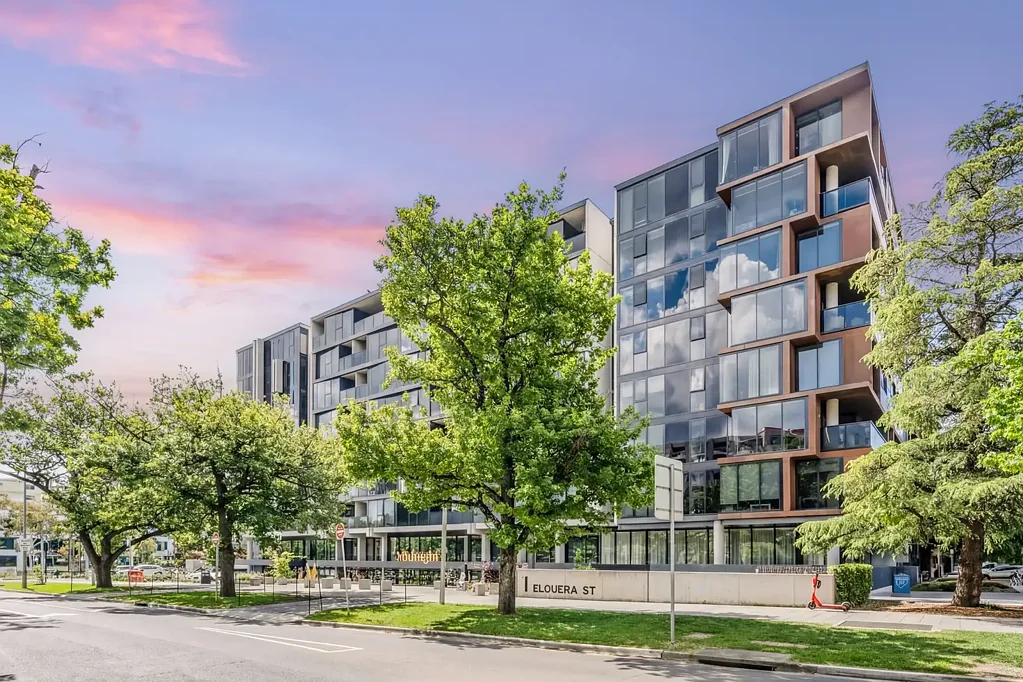 Braddon 2房  Sky-High Style with Rare 2-2-2 Convenience in the Heart of Braddon