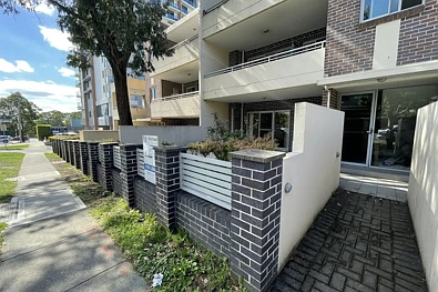 2/10 Prospect Street, Rosehill, NSW 2142, 2 Bedrooms, 2 Bathrooms, Apartment
