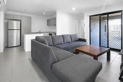 ਰਹਿਣ ਵਾਲਾ ਕਮਰਾ - 3/34 Bailey Street, Yarrabilba, QLD 4207
