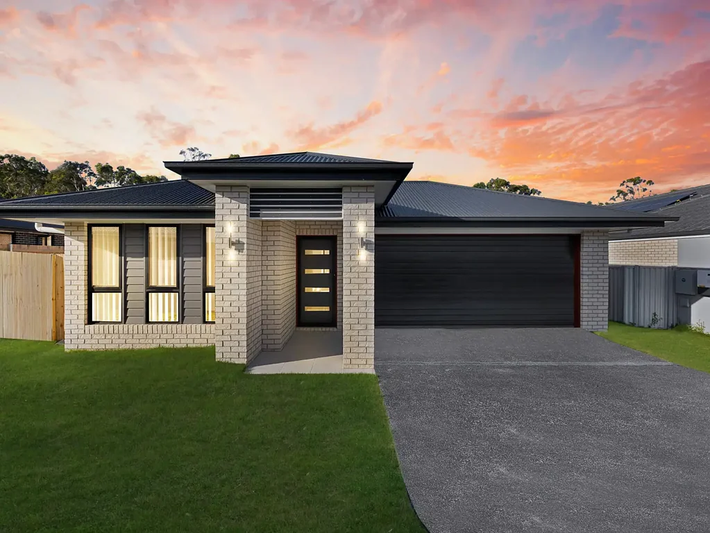 Living at Its Best - 4 Bedrooms, 2 Bathrooms, Secure Yard