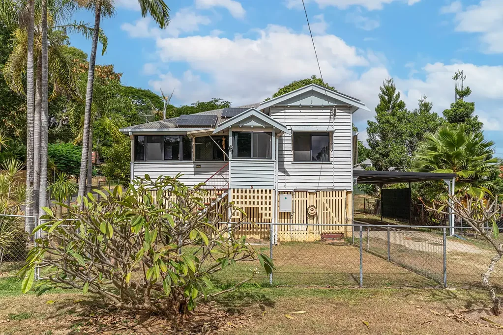 Mount Morgan 3房  Character, Space & Lifestyle on a Corner Allotment