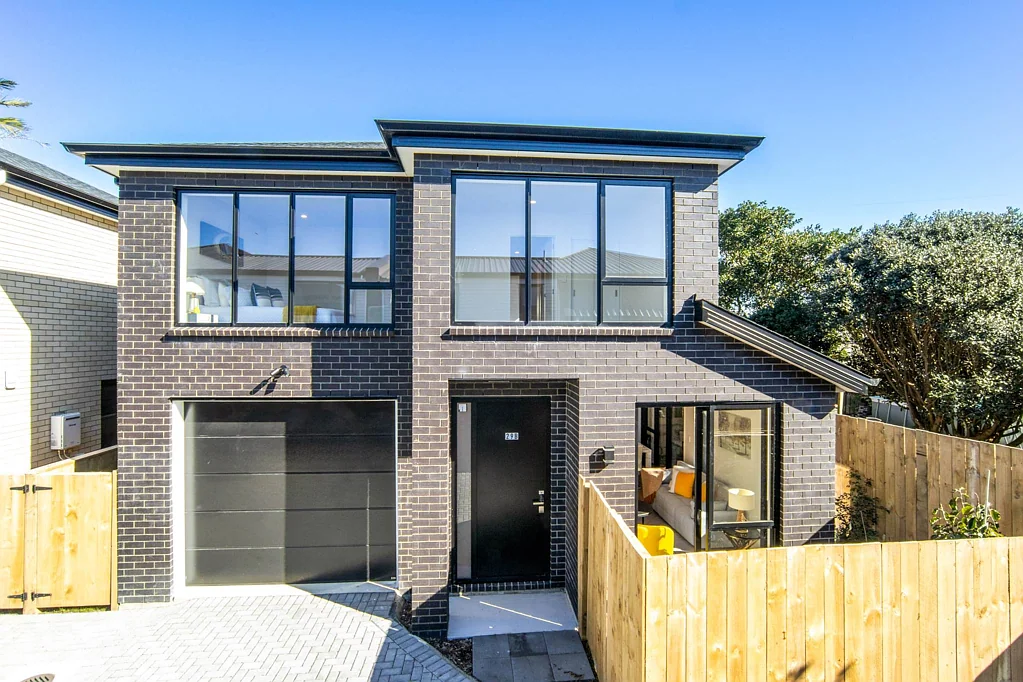 Blockhouse Bay 4房  Ultimate Family Fortress: Brand New & Full Brick