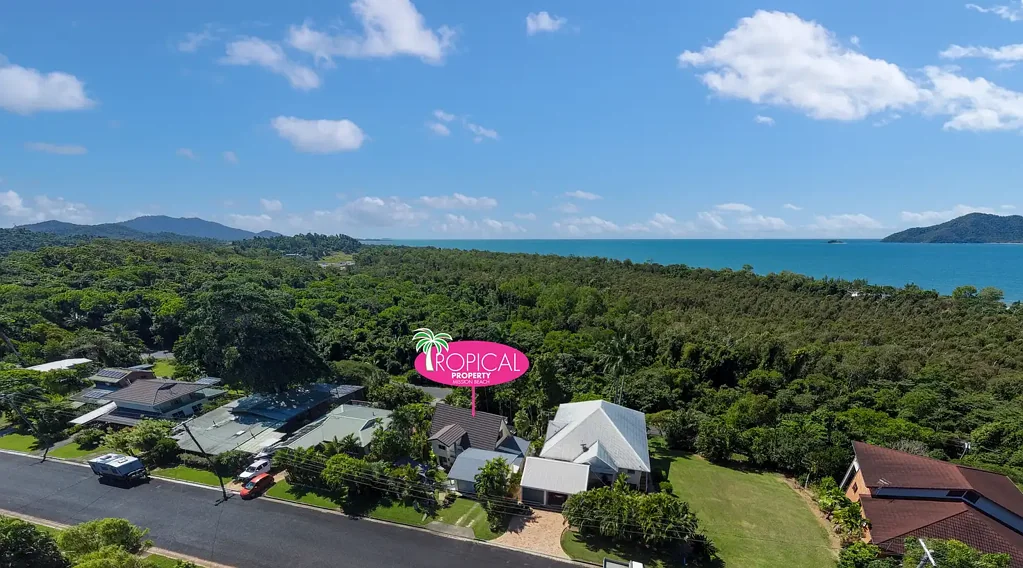 52 Mission Dr, South Mission Beach, QLD 4852