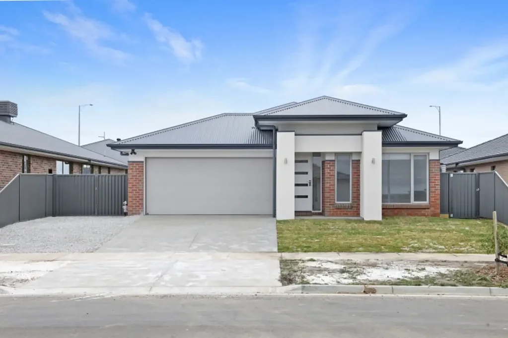 23 Crowther Drive, Lucas, VIC 3350