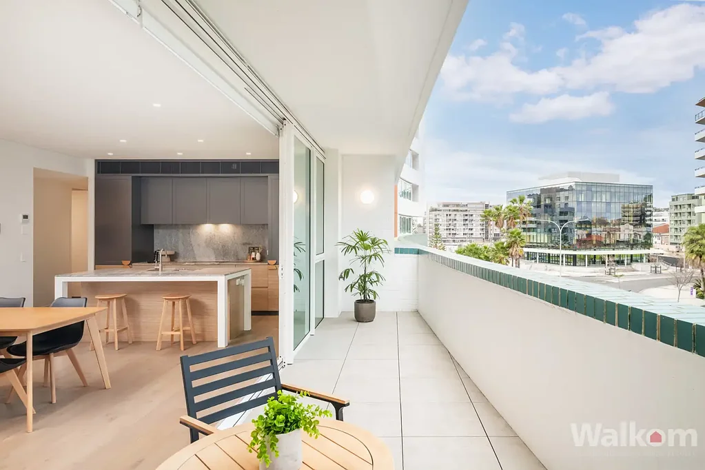 Newcastle 1 Bedroom Modern Elegance Meets Effortless Luxe in Fabulous Foreshore Setting