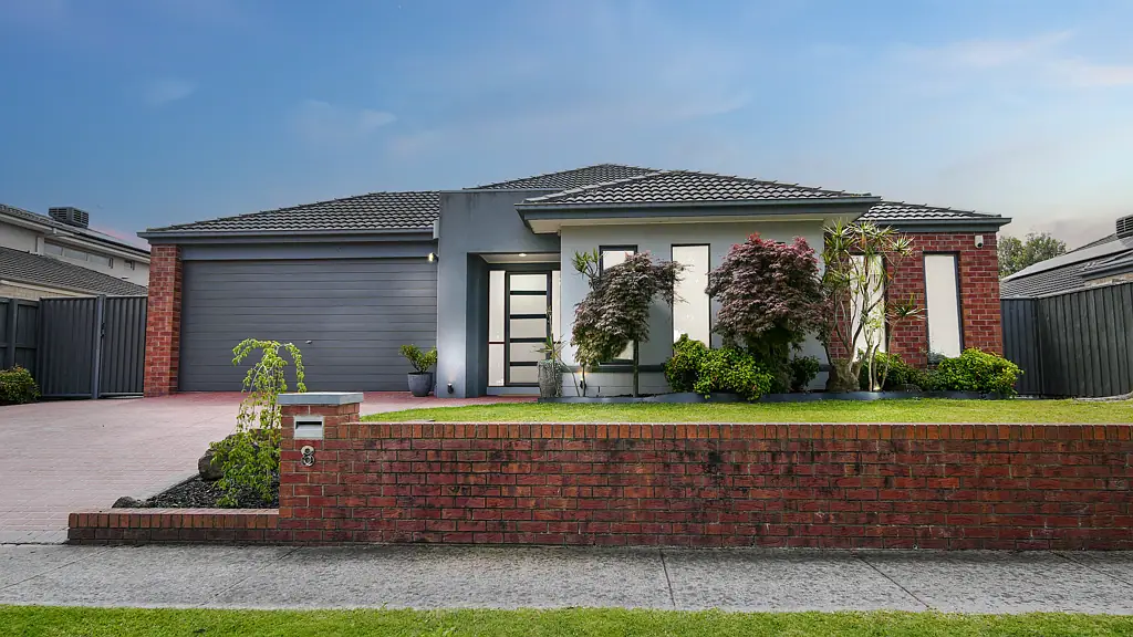8 Lauradan Avenue, Berwick, VIC 3806