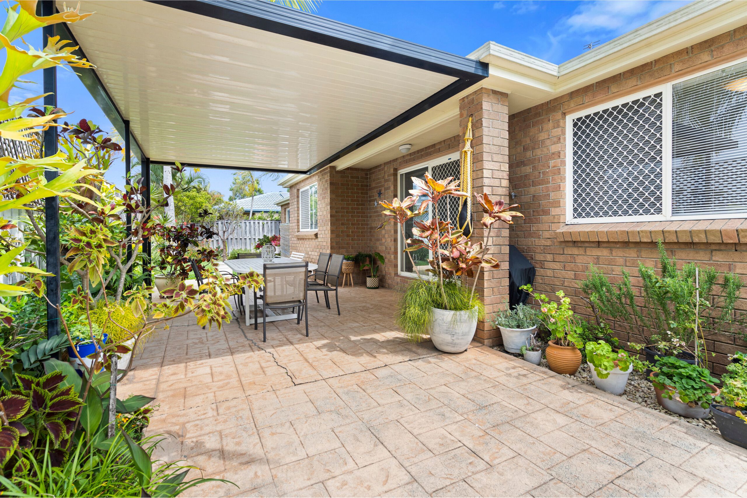 40 GALEEN DR, BURLEIGH WATERS QLD 4220, 0 Kuwarto, 0 Banyo, House