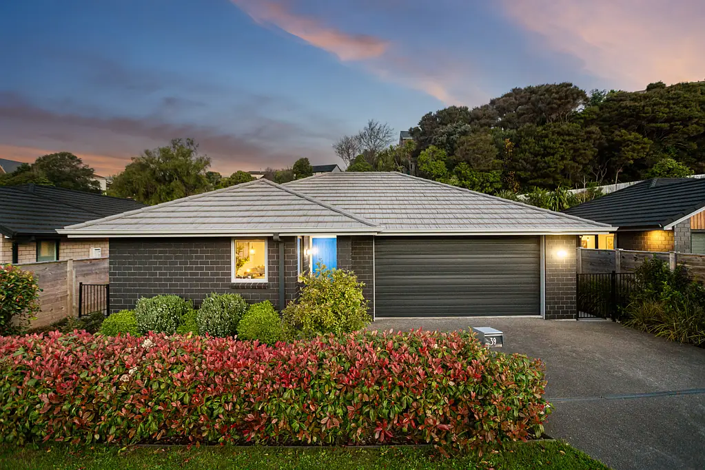 39 Tradewinds Drive, Whitby, Porirua, Wellington
