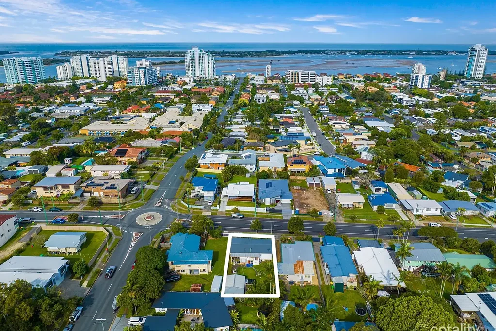 154 Turpin Road, Labrador, QLD 4215