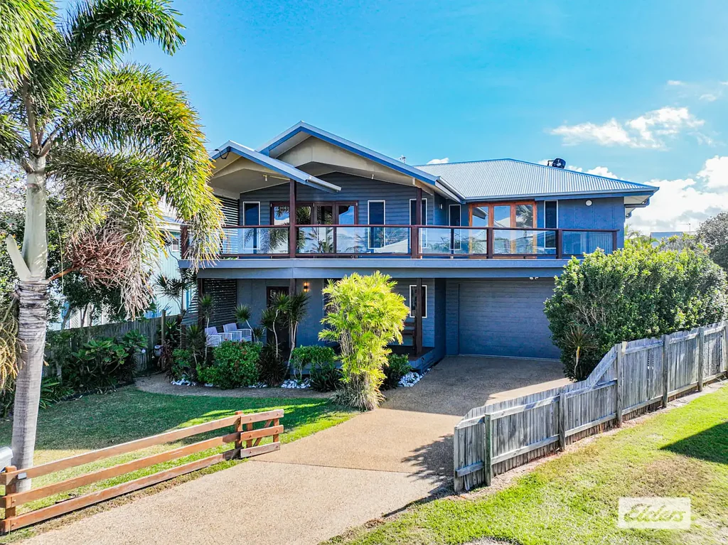 Bangalee 4 Bedroom Beachside Bangalee Beauty!