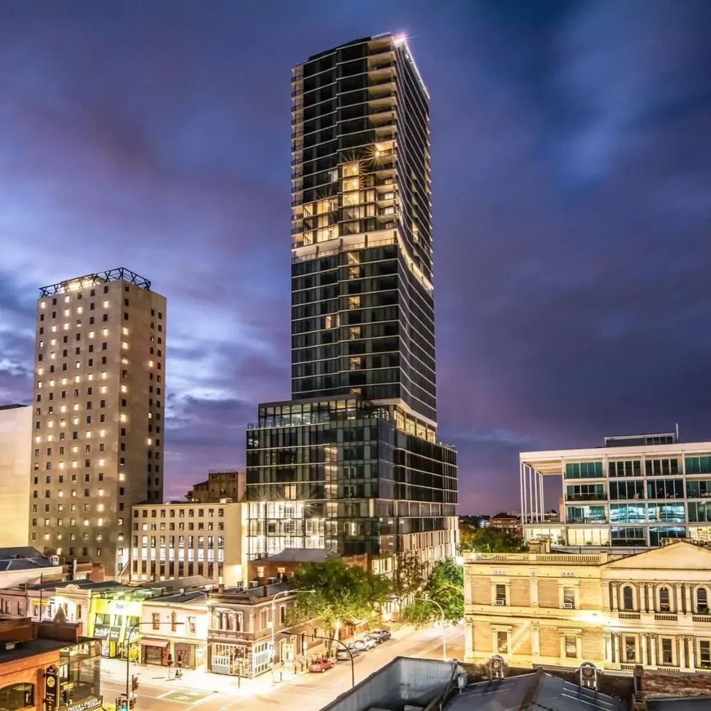 FULLY FURNISHED: ARCHITECTURALLY DESIGNED WITH LUXURY FINISHES & VIEWS