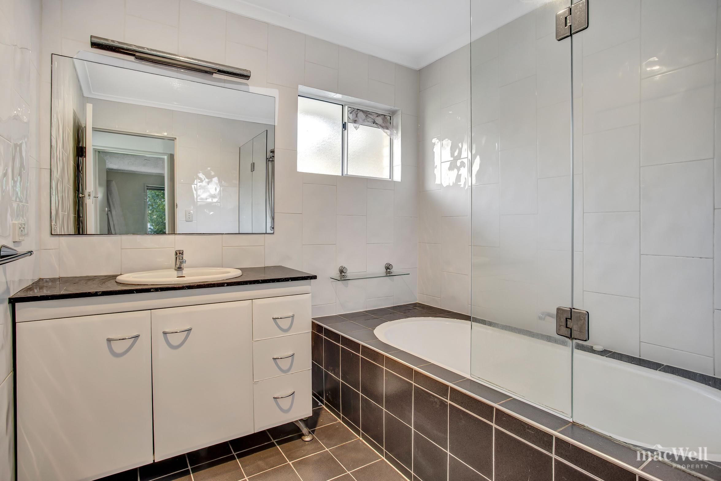 34 KURING GAI AV, TARRAGINDI QLD 4121, 0房, 0浴, House