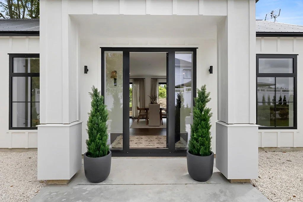 Hurworth 3房  Elegance... Easy Care & Modern Comfort