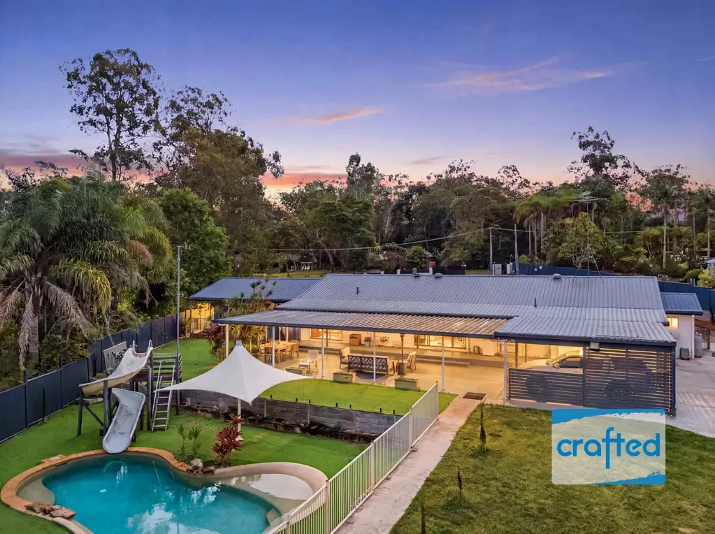 Forestdale 4غرفة نوم acreage life 🍃 | Enjoy this Family Sanctuary on a Dream Block
