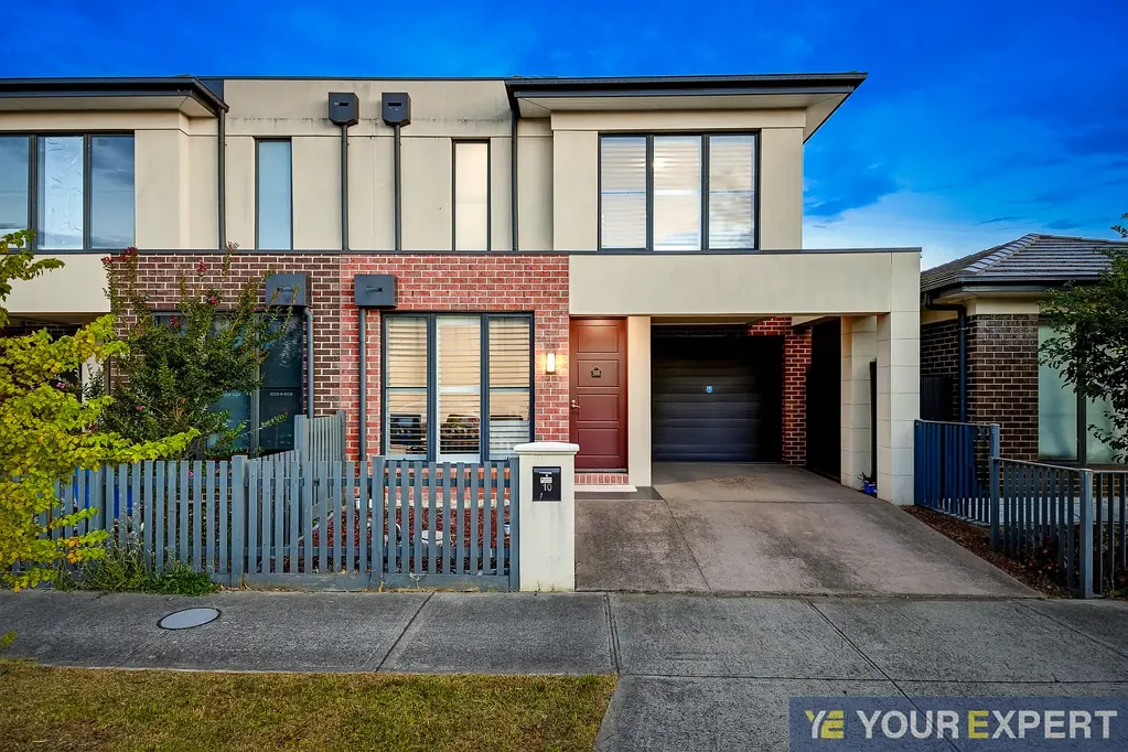 10 Juncus Street, Narre Warren, VIC 3805, 3 Bedrooms, 3 Bathrooms, House