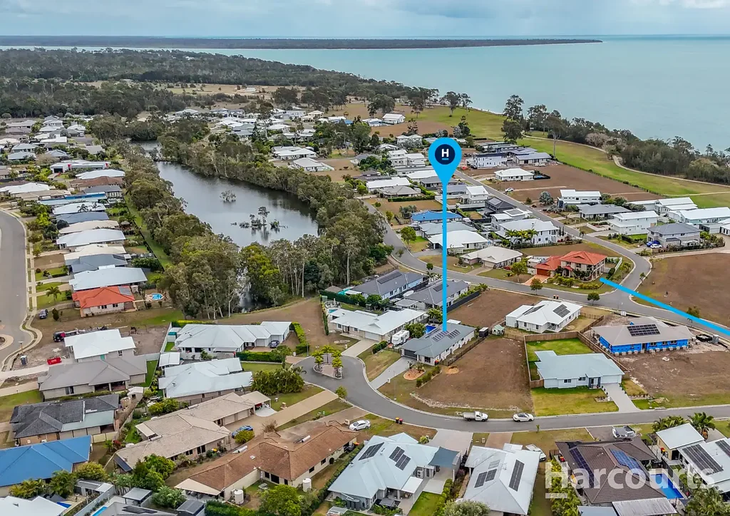 Burrum Heads 3 Bedroom Everything You've Dreamed Of in the Heart of Burrum Heads Coastal Paradise!