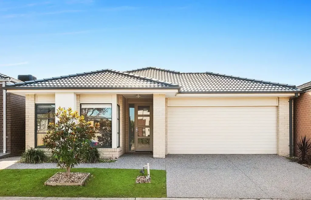 Spacious Family home in the heart of Point Cook.