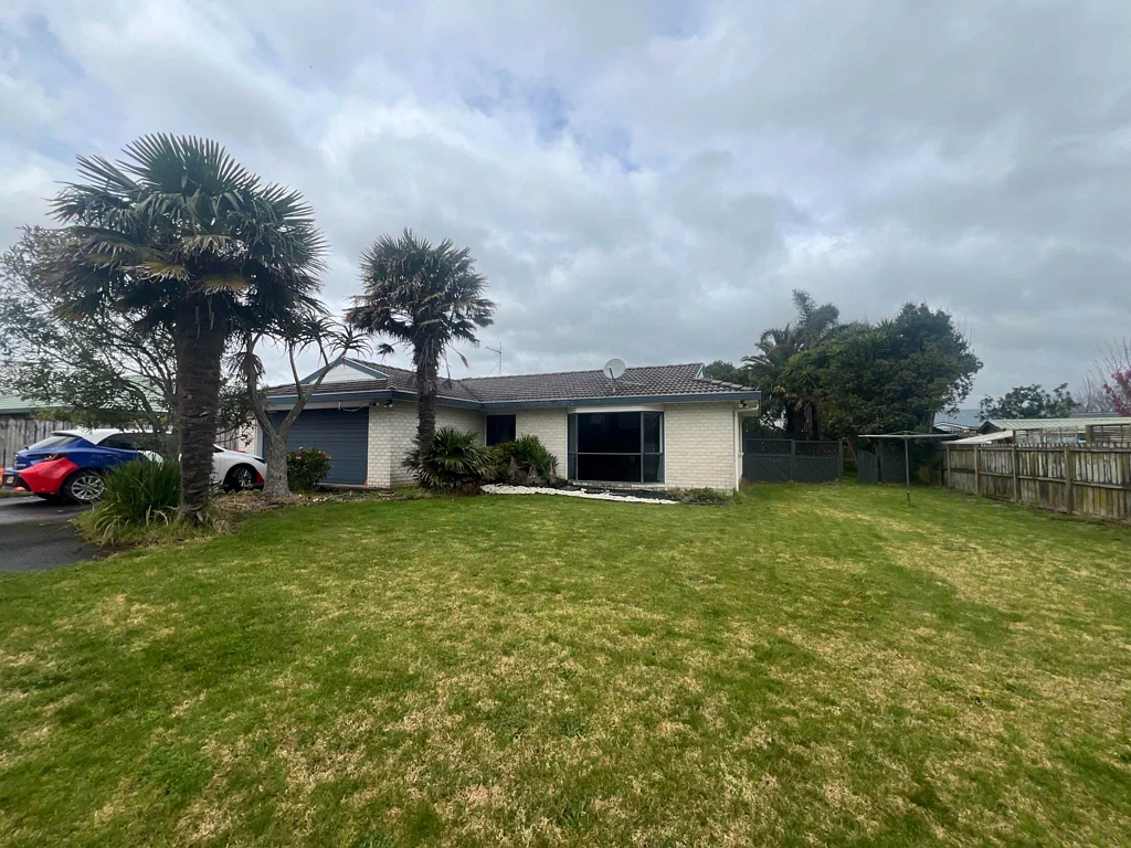 Dream Family Living on a Quiet Waiuku Street