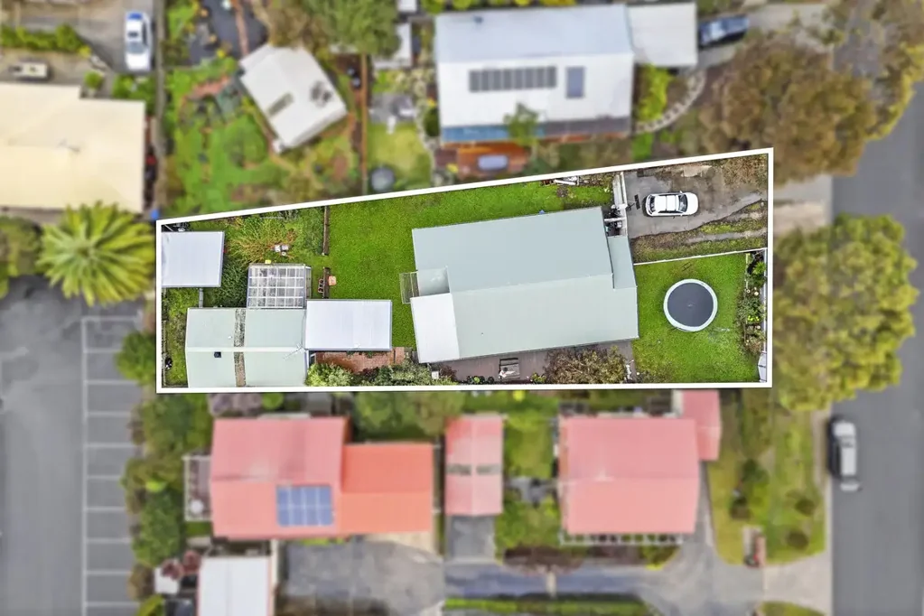 Torquay 4房  Development or Renovation Opportunity in the Heart of Torquay