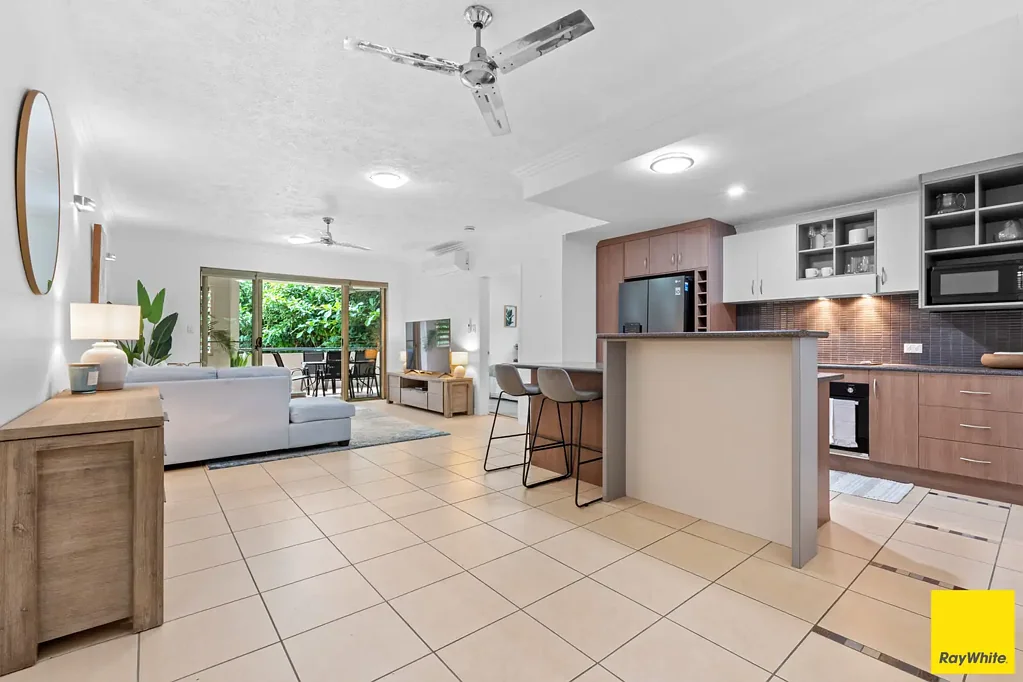 Un-Furnished Spacious Coastal Living in a Secure Resort-Style 3 Bedroom Apartment