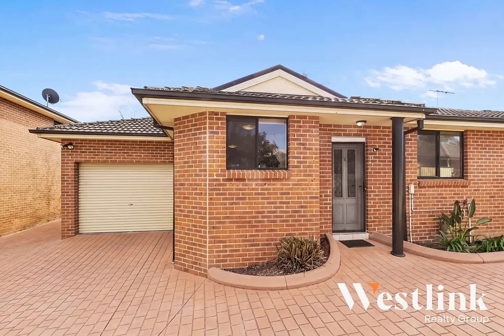 South Wentworthville 2બેડરૂમ Act Fast – Affordable Boutique Living Won't Last! AUCTION UNLESS SOLD PRIOR