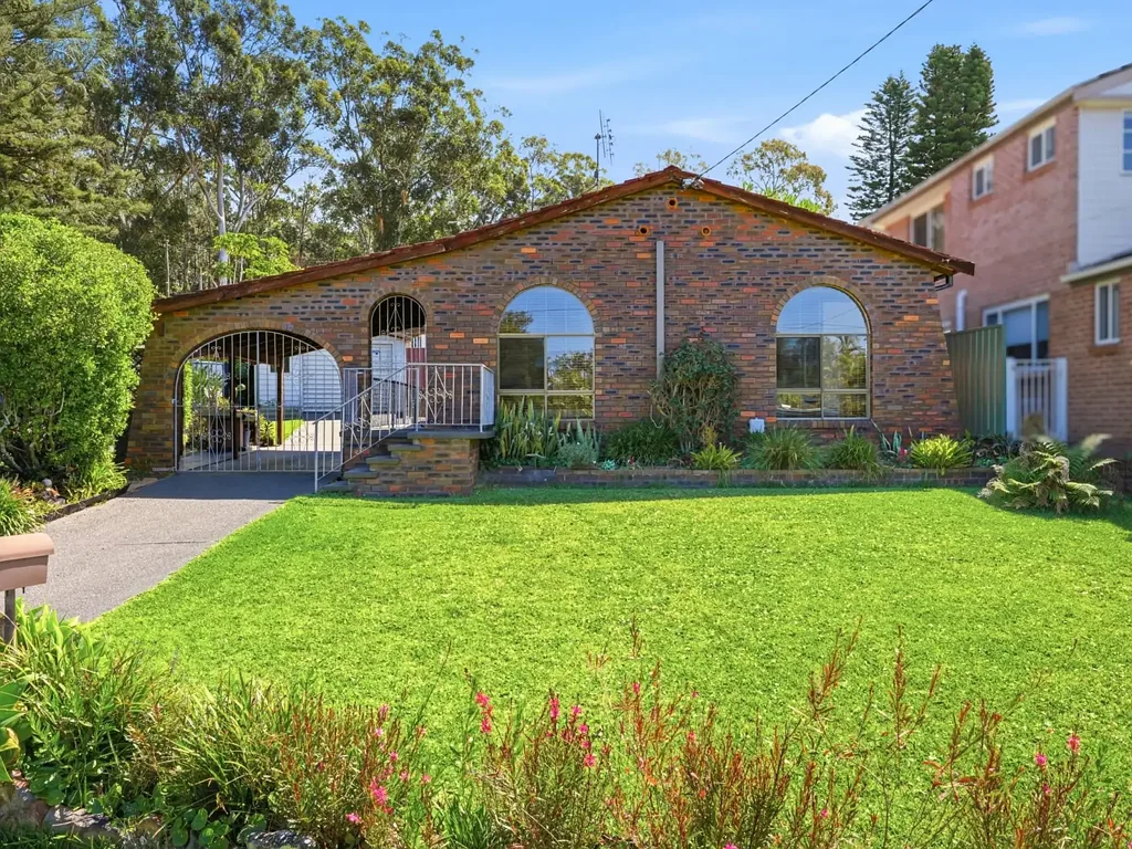 Berkeley Vale 3ਬੈੱਡਰੂਮ Brick beauty!