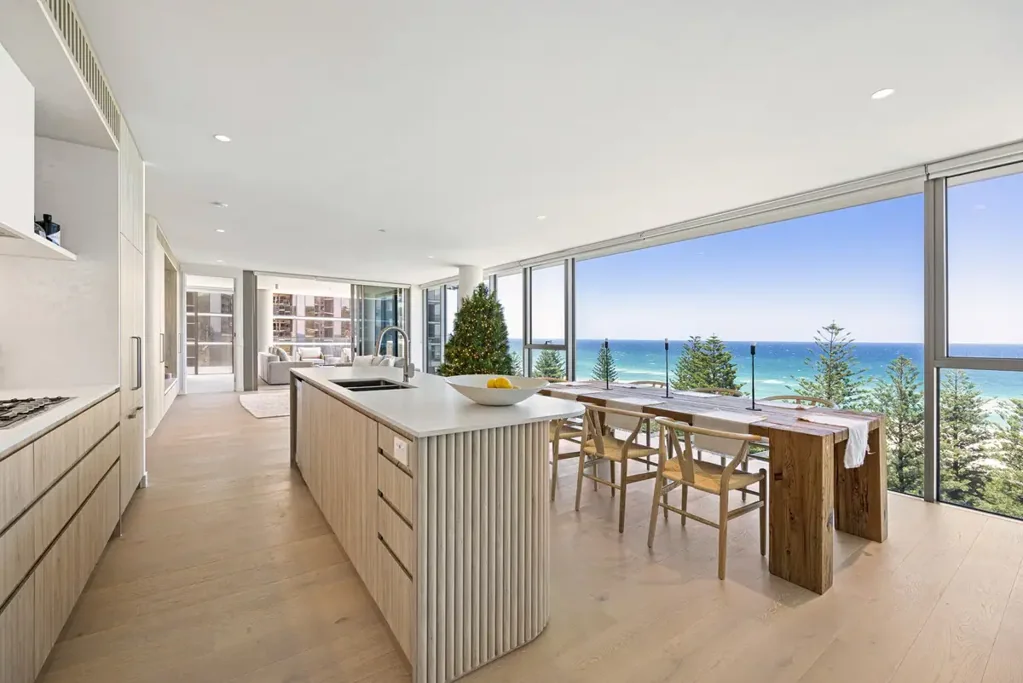 Wake Up to Ocean Views – 3-Bedroom Apartment in Augusta