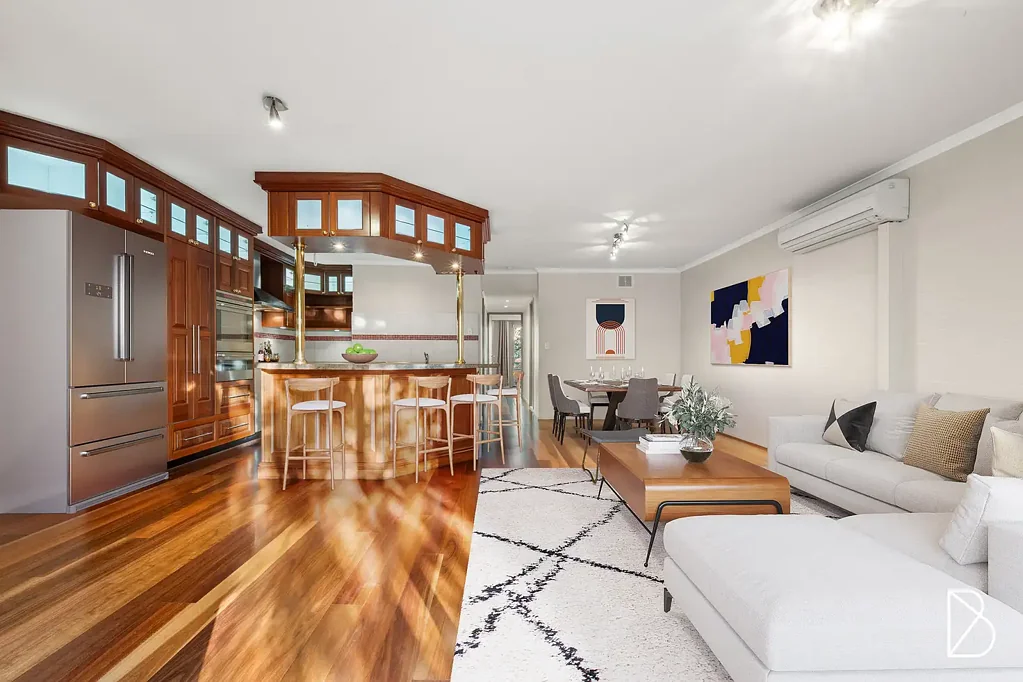 Kingston 2 Bedroom Bespoke, reimagined apartment in the heart of Old Kingston.