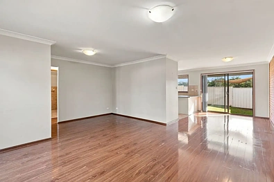 4/25 Goodenough Street, Glenfield, NSW 2167, 2 slaapkamers, 1 badkamers, House