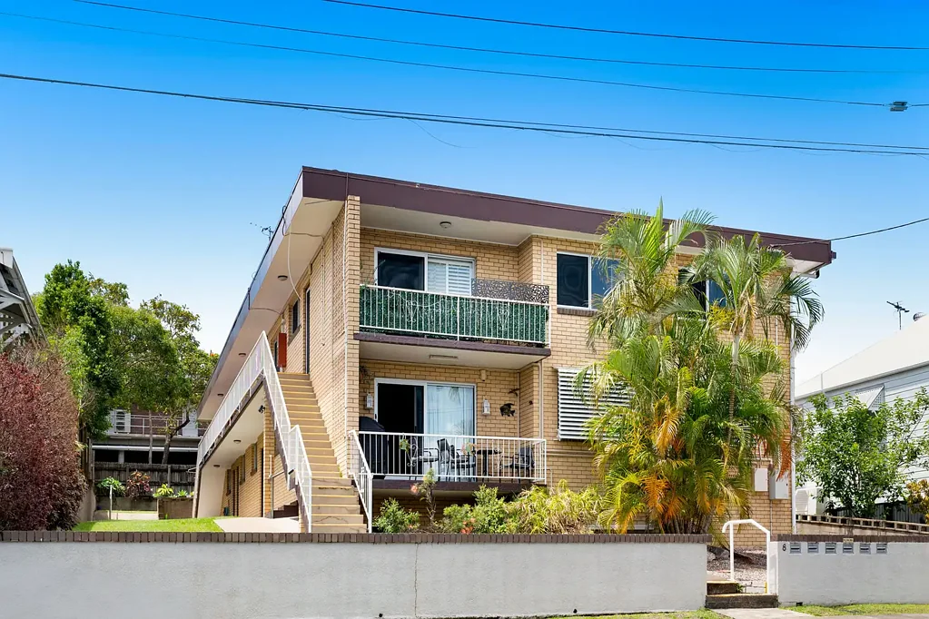 Greenslopes 3chambre Sunlight & space to share -  stroll to local cafes, Hospital, express buses + 21 min cycle to CBD