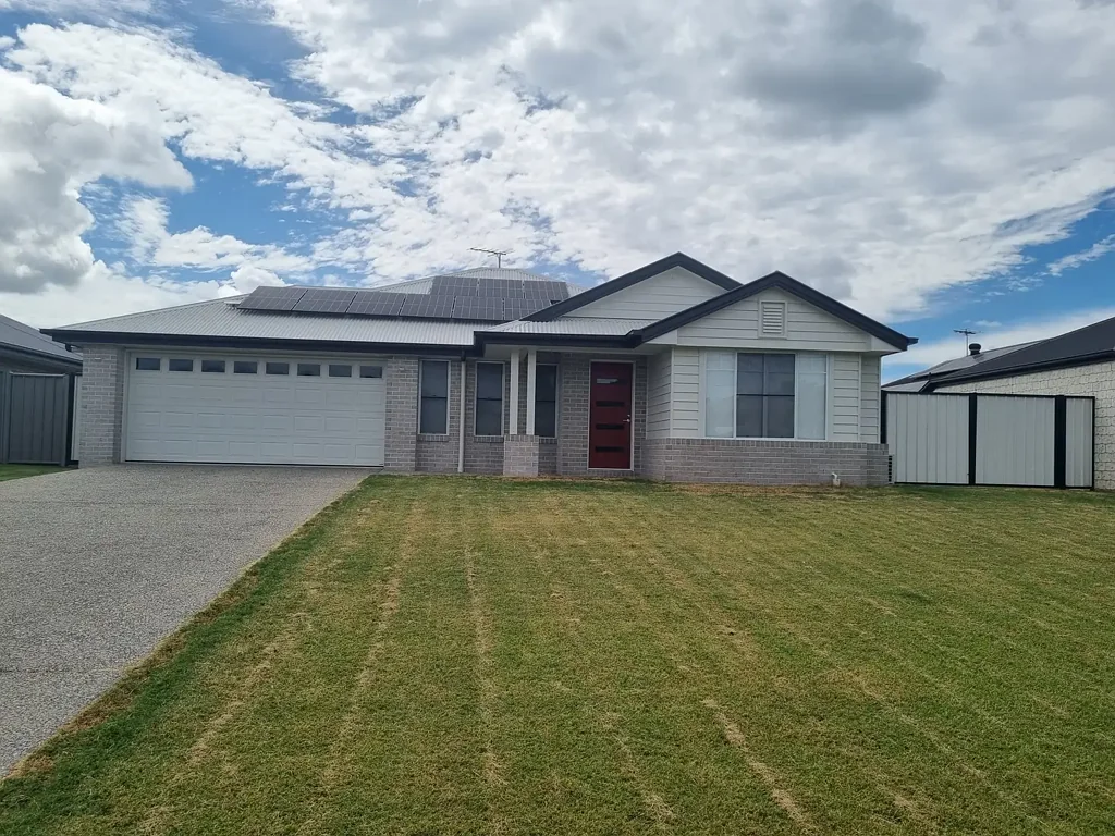 Modern 4 Bedroom home - northside of Emerald