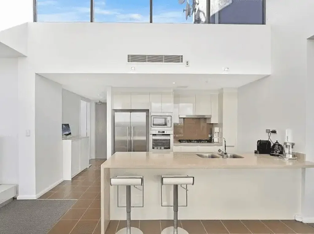 Luxury 3-Bedroom Sky Home with Panoramic Water Views in the Heart of Rhodes