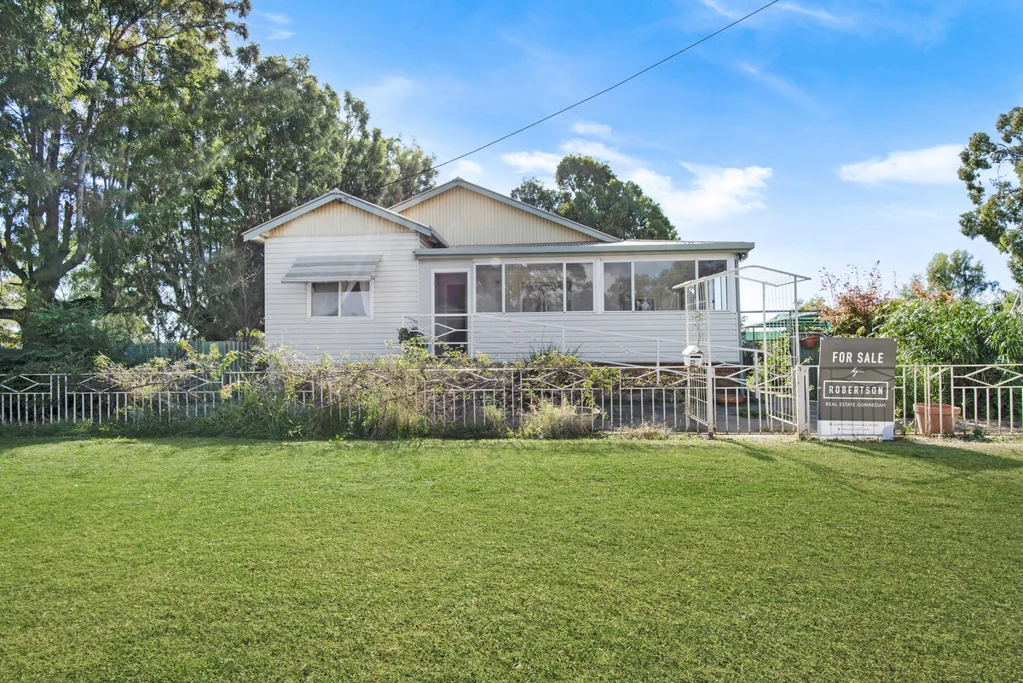 Gunnedah 3房  LARGE HOME IN TOWN CENTRE