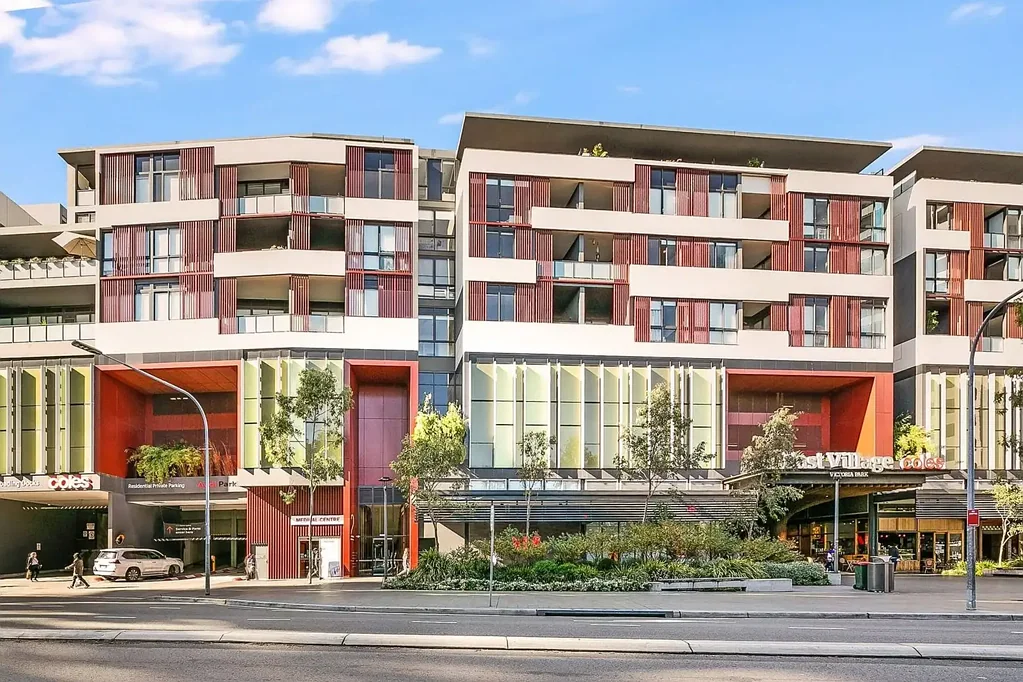 Luxurious Garden-Facing 2 Bedroom Apartment in East Village