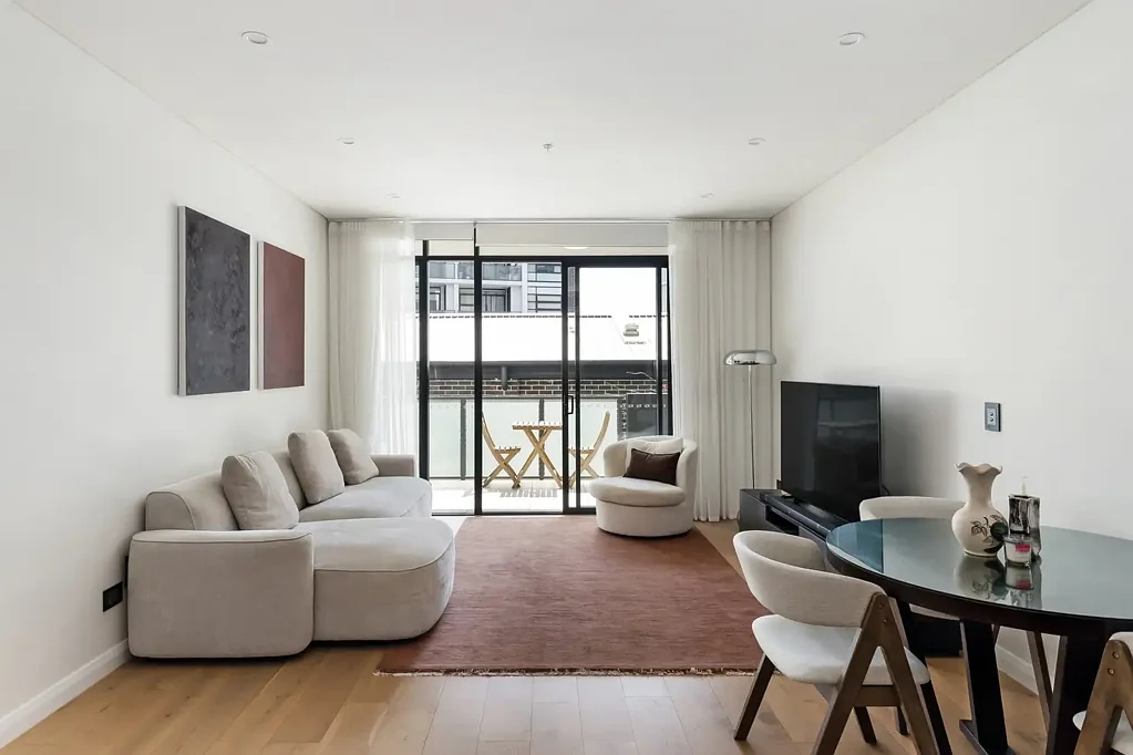Petersham 2Phòng ngủ Premium lifestyle pad in coveted complex