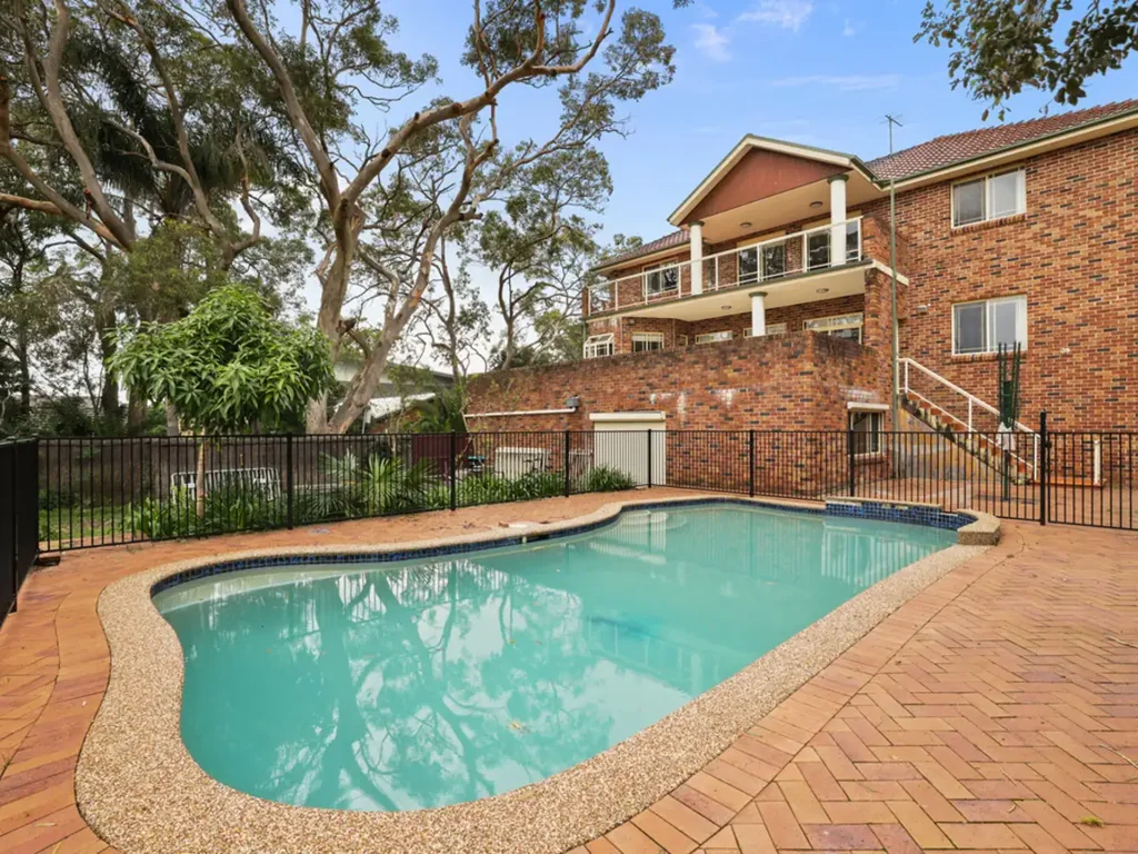 Spacious Family Home in the Heart of Mona Vale