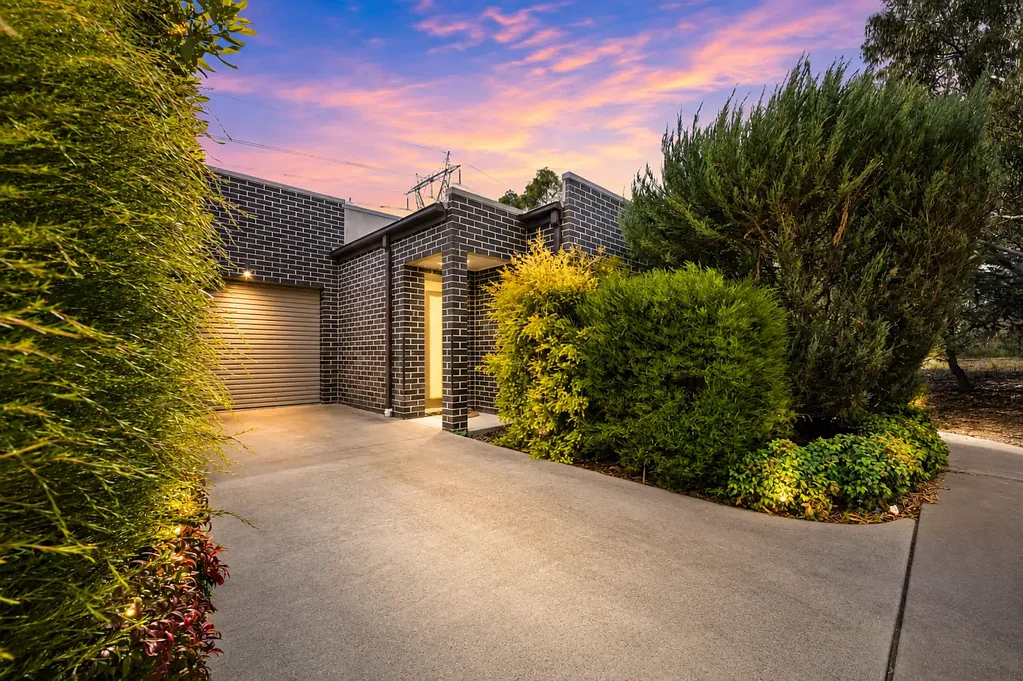 Macgregor 2部屋 Modern comfort meets low-maintenance living in Macgregor
