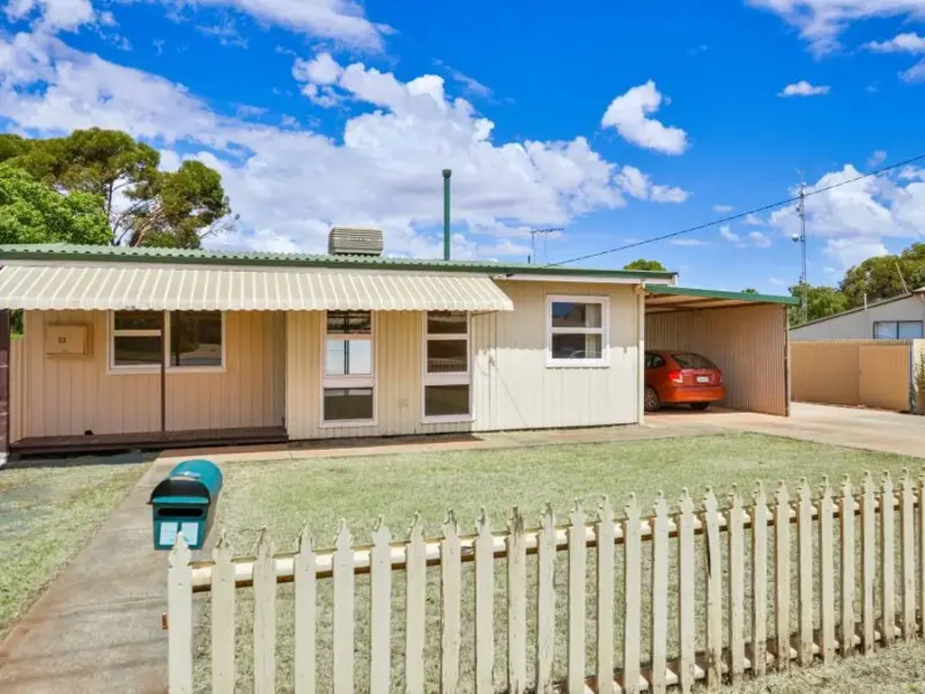 "Spacious 3x1 Front Home in Prime Location – Move-In Ready!"