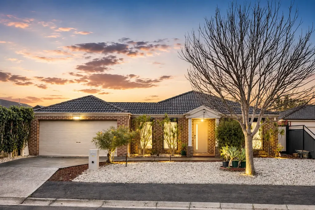 Point Cook 4chambre Family Comfort, Premium Upgrades & Effortless Entertaining