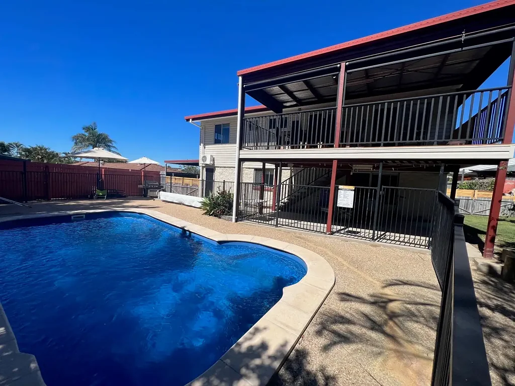 Boyne Island 4 Bedroom QUALITY FAMILY HOME - HEART OF BOYNE ISLAND